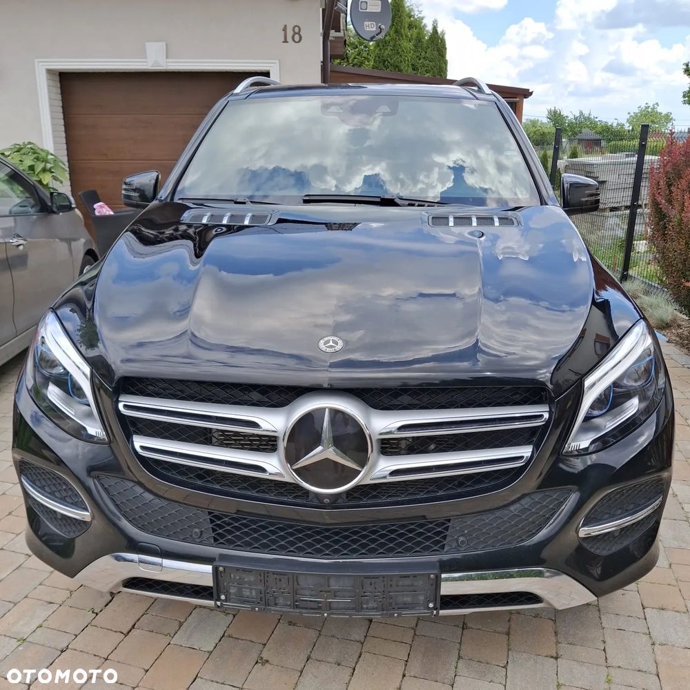 Mercedes-Benz GLE - 1