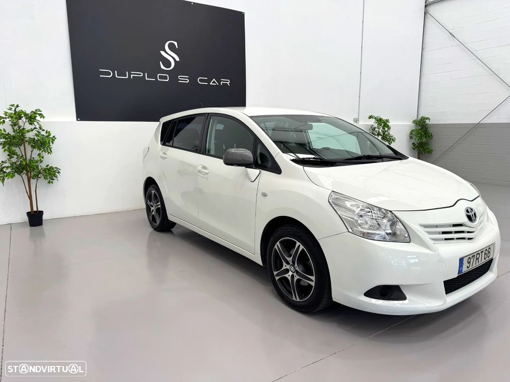Toyota Verso 2.0 D-4D Executive - 4
