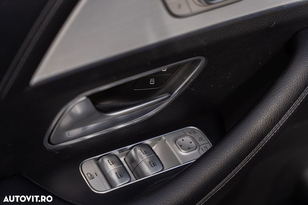 Mercedes-Benz GLE 300 d 4MATIC 9G-TRONIC AMG Line - 37