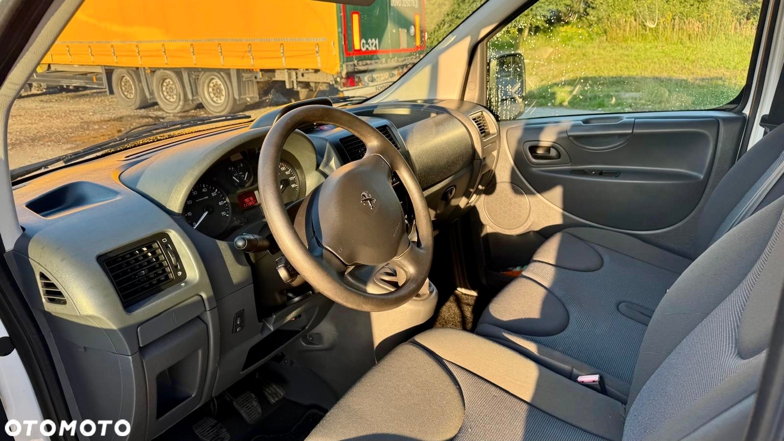 Peugeot Expert - 11