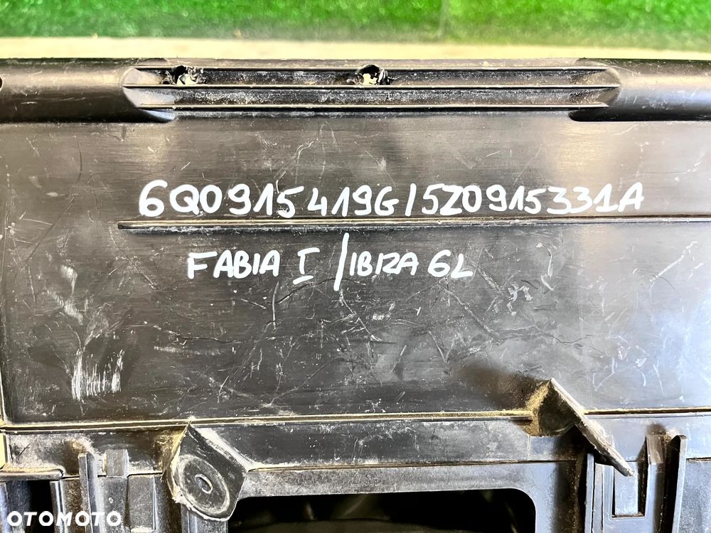 SEAT IBIZA III 6L POLO IV 9N FABIA II OBUDOWA AKUMULATORA 6Q0915419C 5Z0915331A - 5