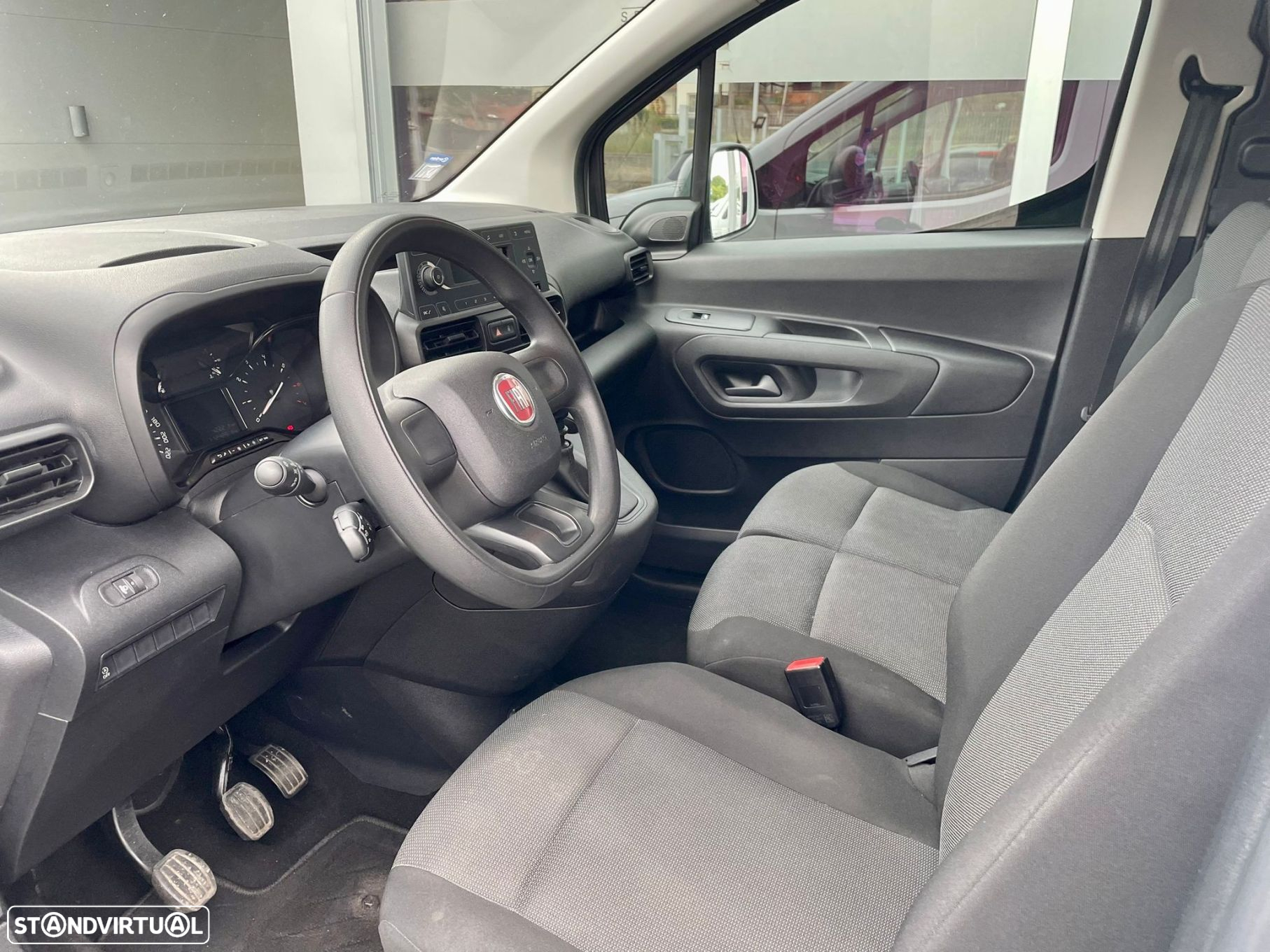 Fiat Doblo Outro - 8