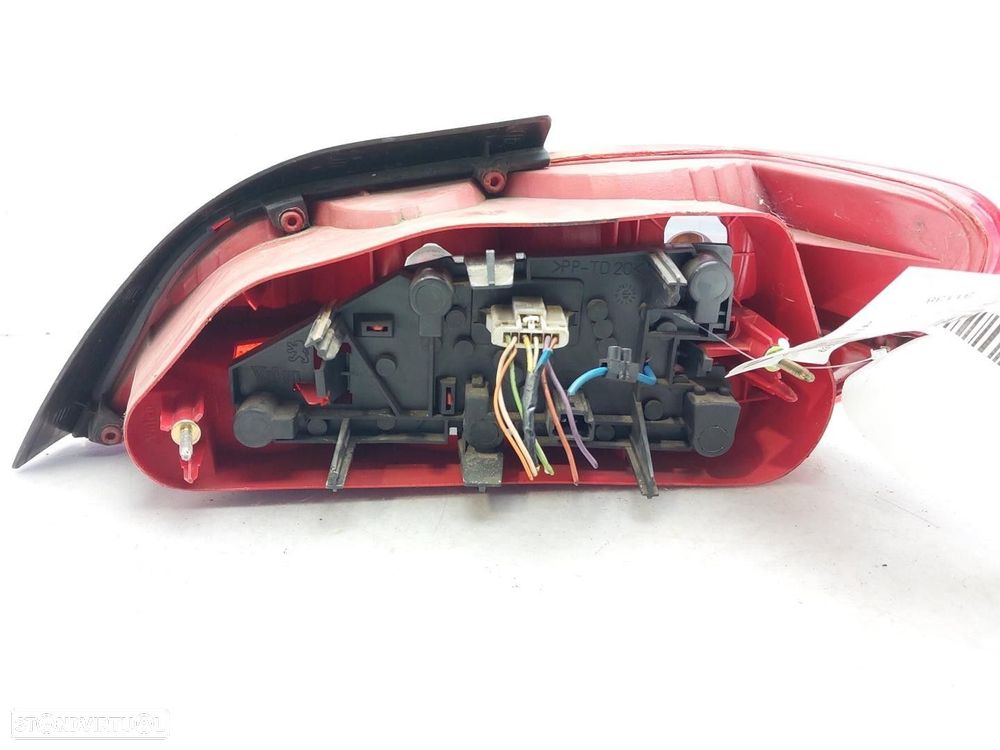 FAROLIM TRASEIRO ESQUERDO PEUGEOT 406 2004 -6350E8 - 4