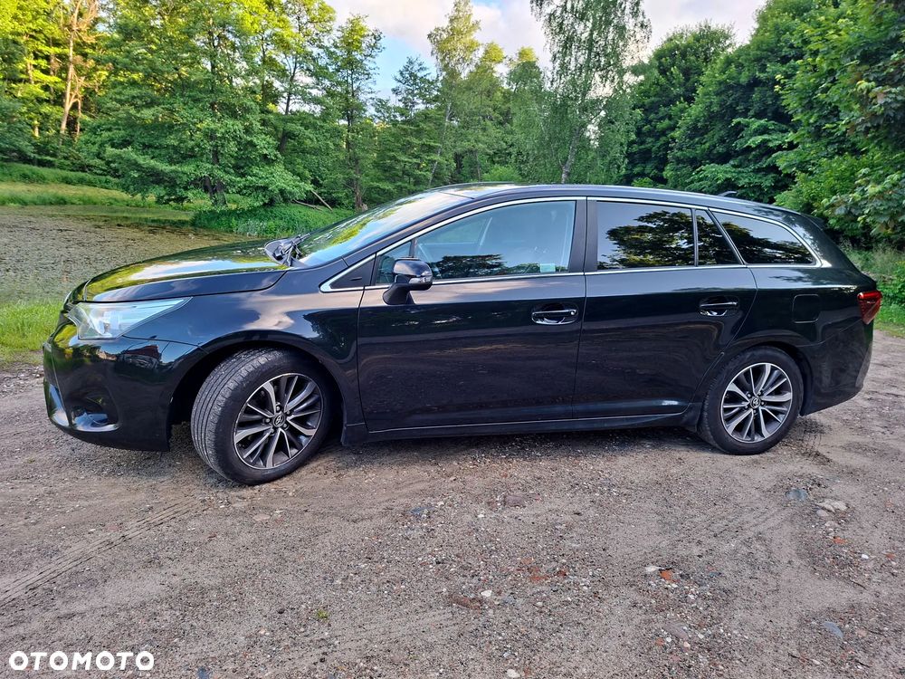 Toyota Avensis 1.8 Premium - 3