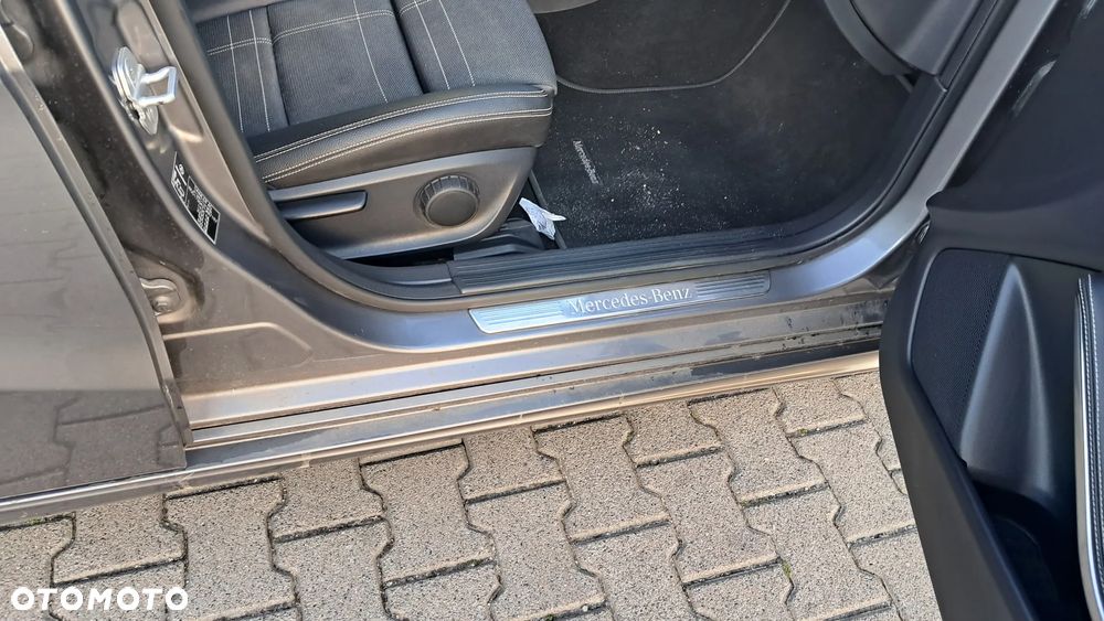 Mercedes-Benz Klasa A 200 (BlueEFFICIENCY) - 22