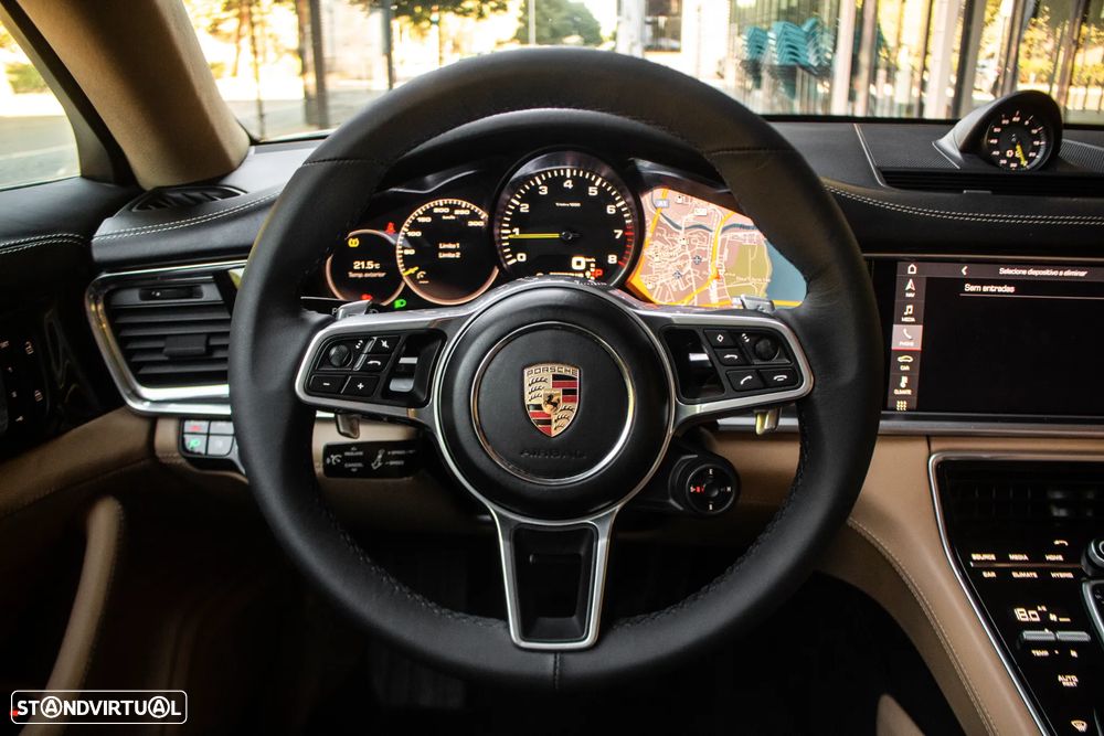 Porsche Panamera 4 E-Hybrid - 12