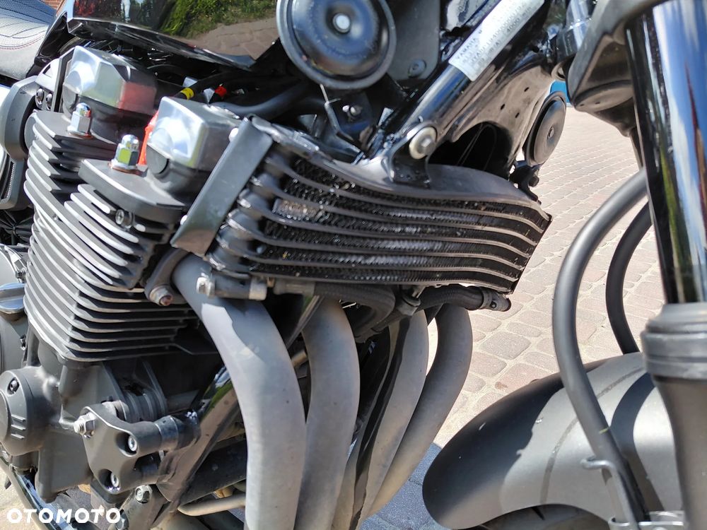 Yamaha XJR - 9