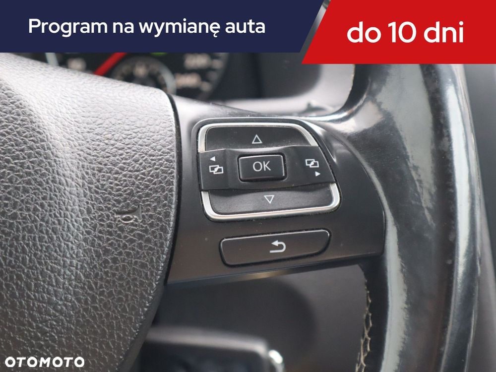 Volkswagen Touran - 18