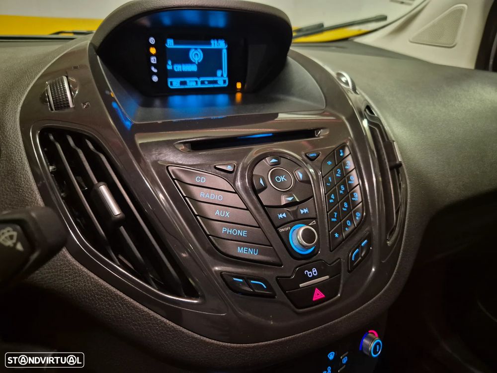 Ford Tourneo Courier 1.0 EcoBoost Titanium - 22