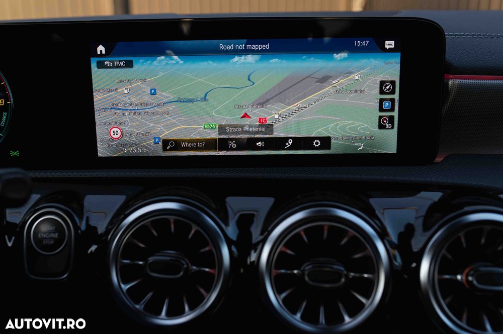 Mercedes-Benz CLA 250 e 8G-DCT AMG Line - 24