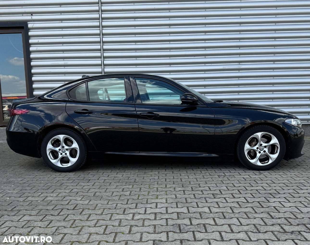 Alfa Romeo Giulia - 17
