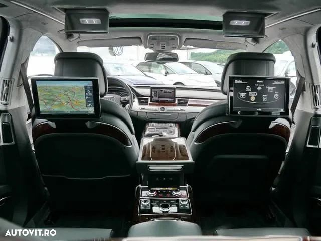 Audi A8 - 1