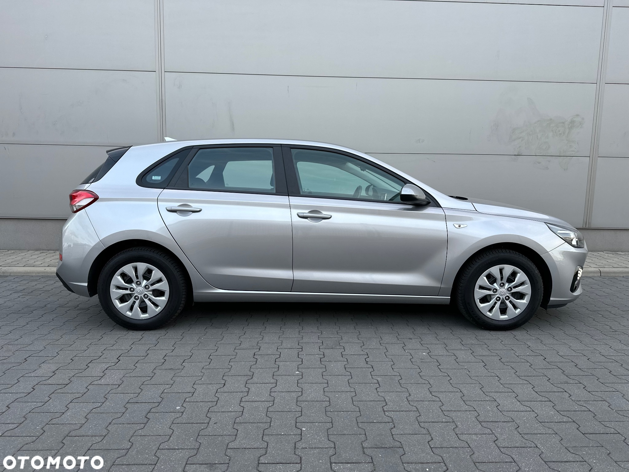 Hyundai i30 1.5 DPI Classic + - 26