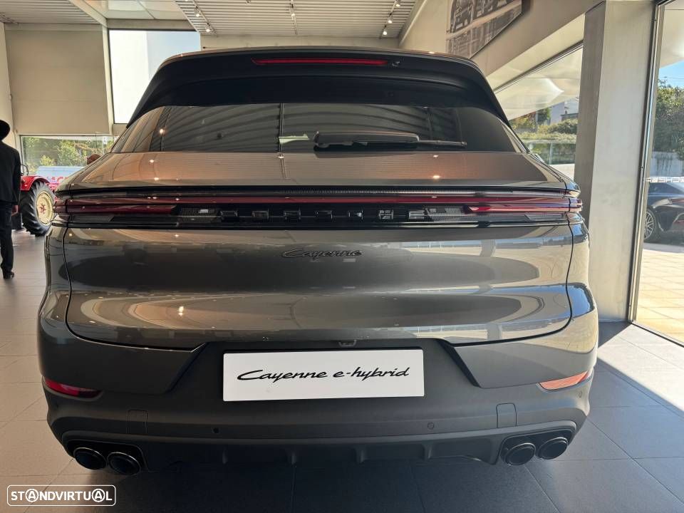 Porsche Cayenne E-Hybrid - 6