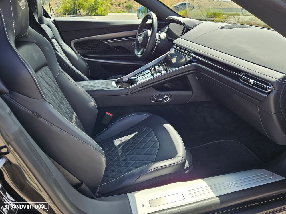 Aston Martin DB12 Coupé V8 - 19