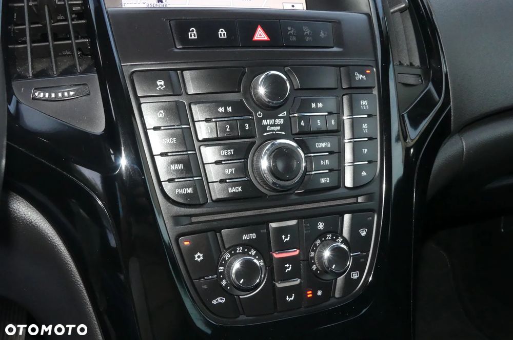 Opel Astra 1.4 T Cosmo EU6 - 14