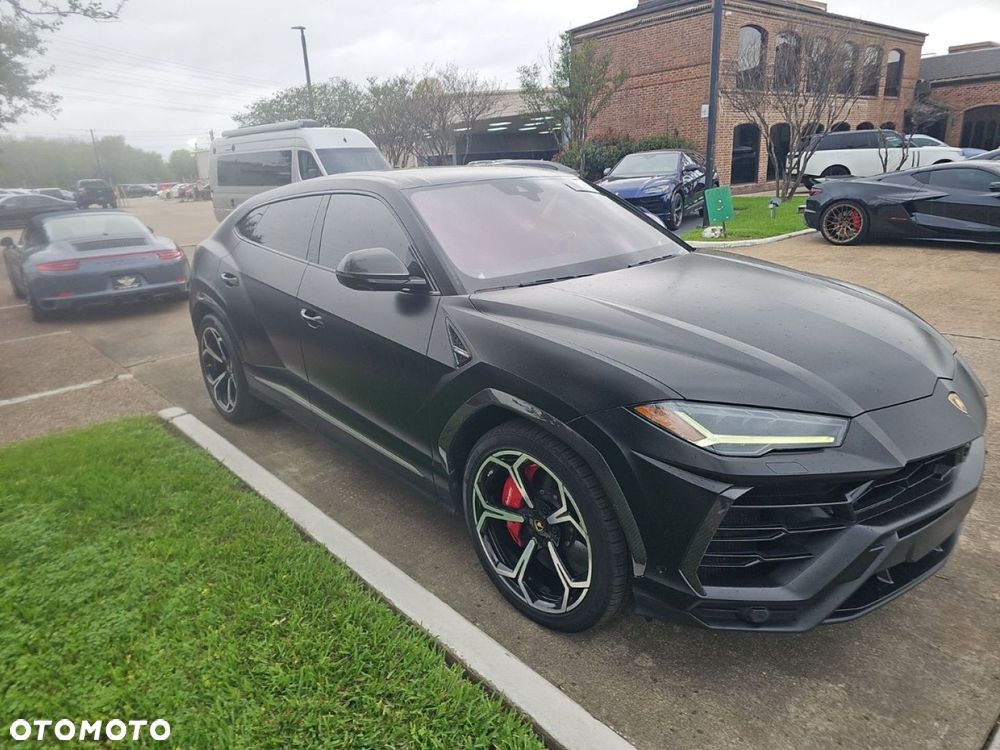 Lamborghini Urus - 6