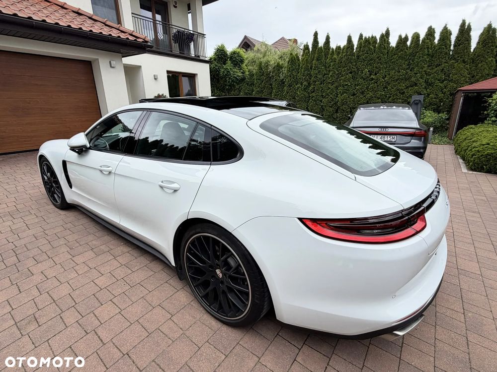 Porsche Panamera - 3