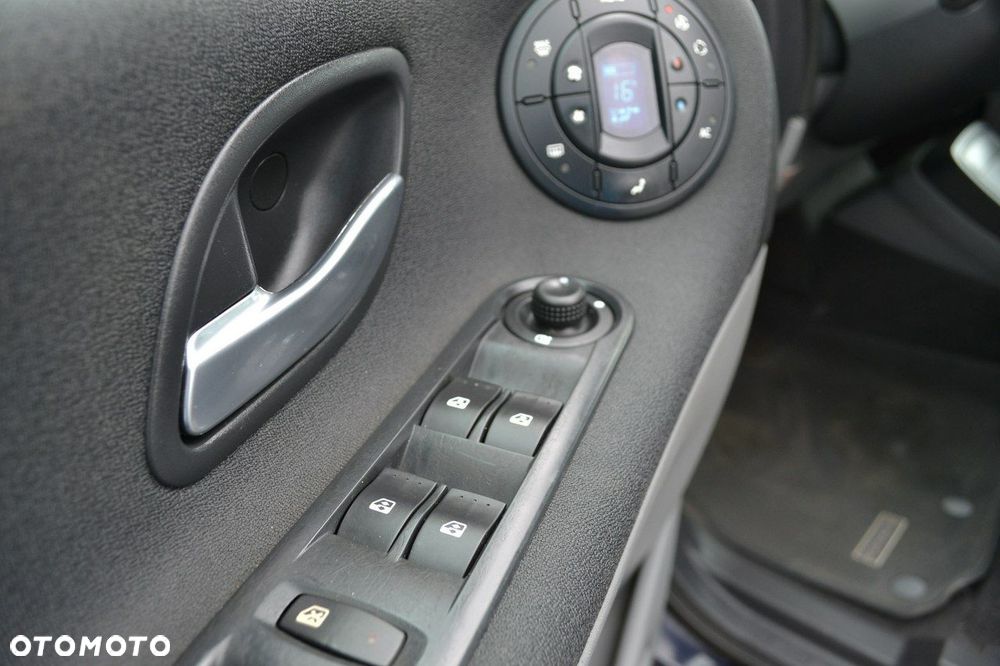 Renault Espace 2.0 Navitech - 12