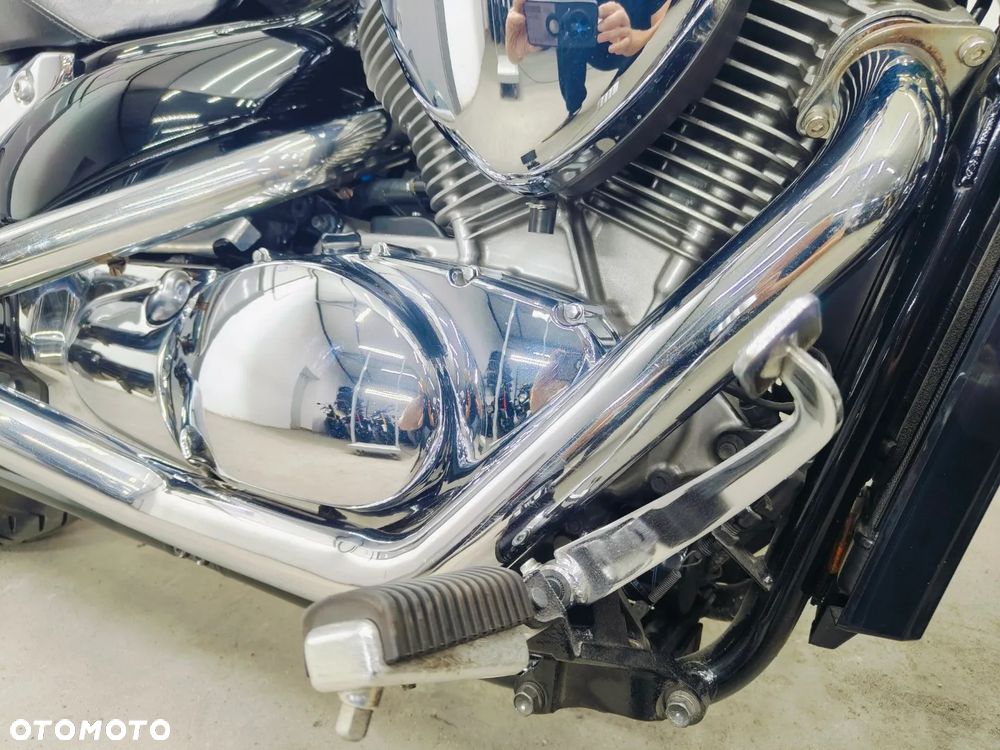Suzuki Intruder - 8