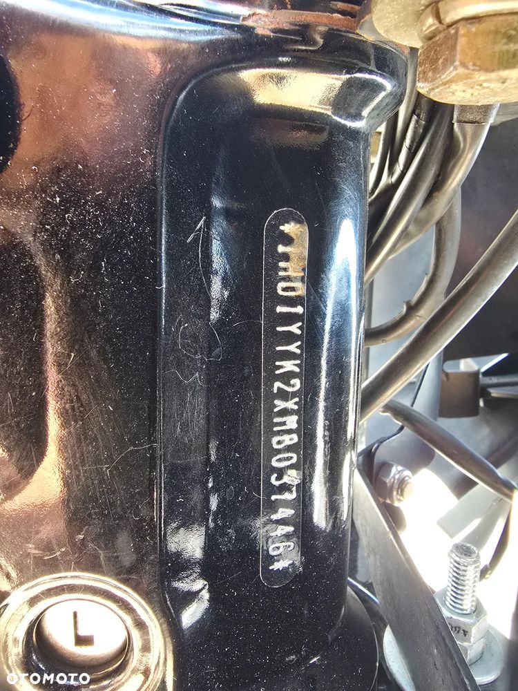 Harley-Davidson Dyna Street Bob - 12
