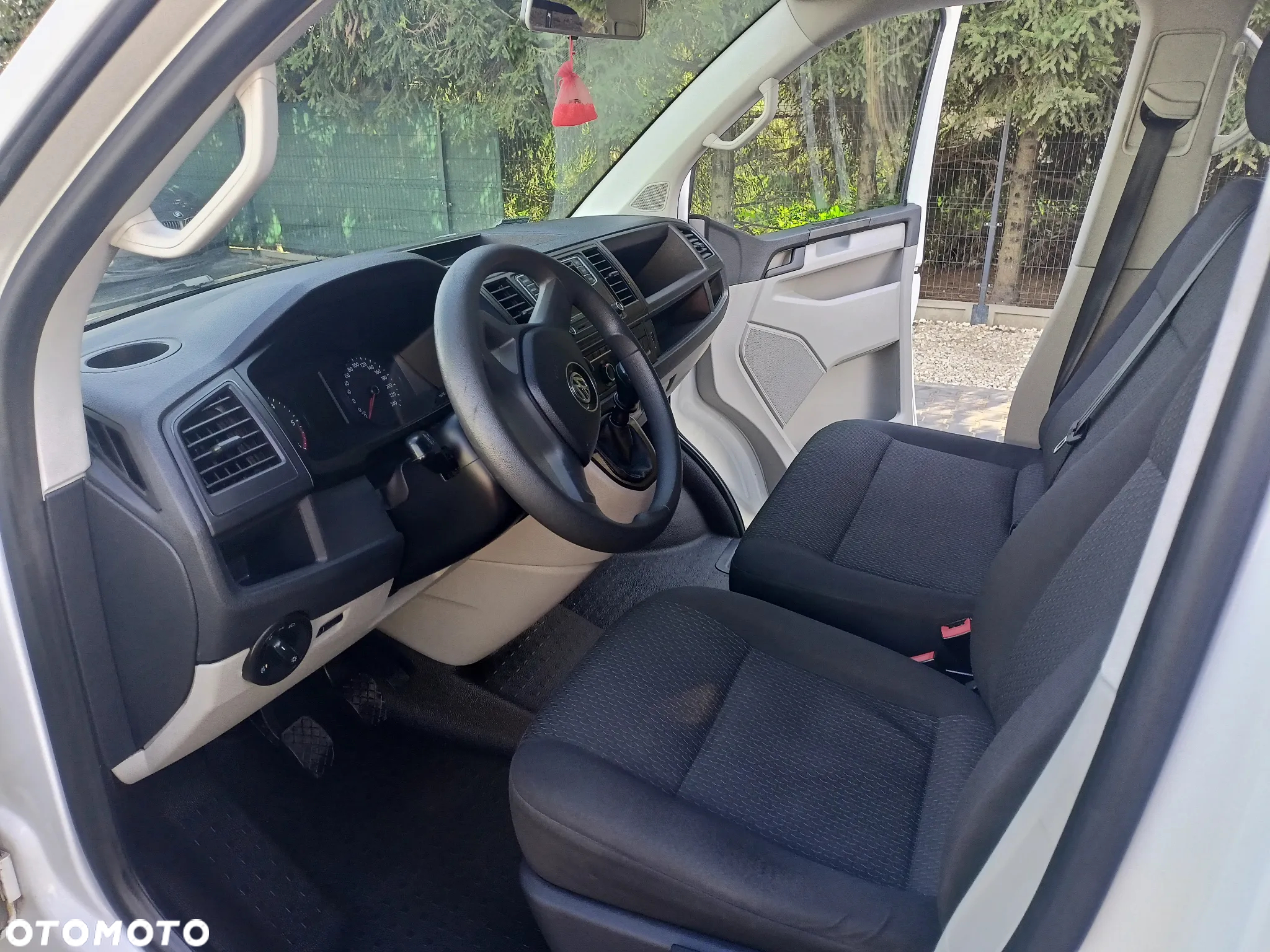 Volkswagen Caravelle 2.0 TDI L2 Highline - 8