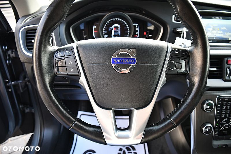 Volvo V40 T3 Momentum - 12