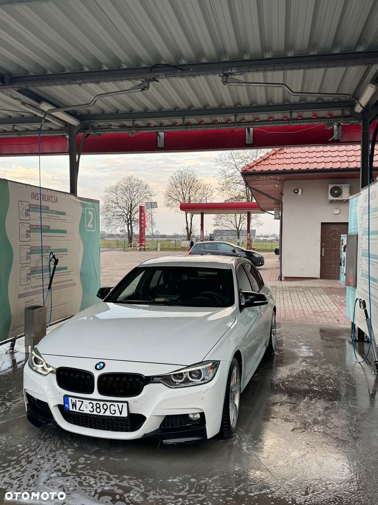 BMW Seria 3 328i xDrive Sport Line - 3
