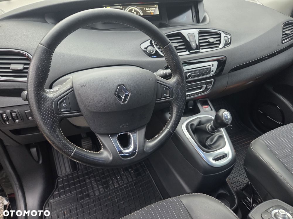 Renault Grand Scenic dCi 130 FAP Start & Stop Bose Edition - 32