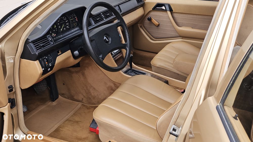 Mercedes-Benz W124 (1984-1993) - 15