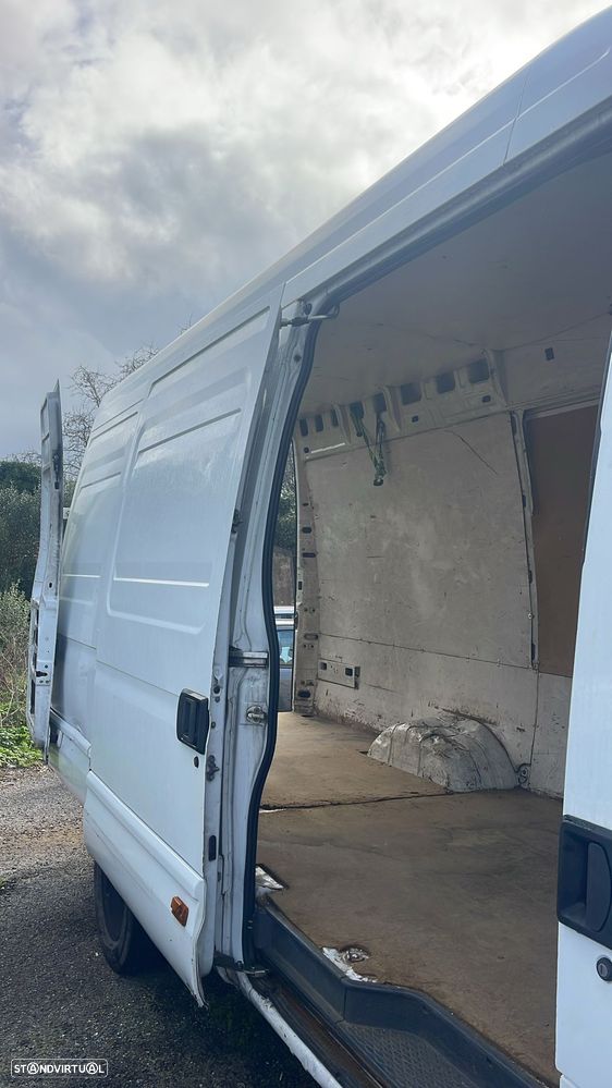 Iveco Daily 2.3 HPI 35C12SV 3600x1900 - 14