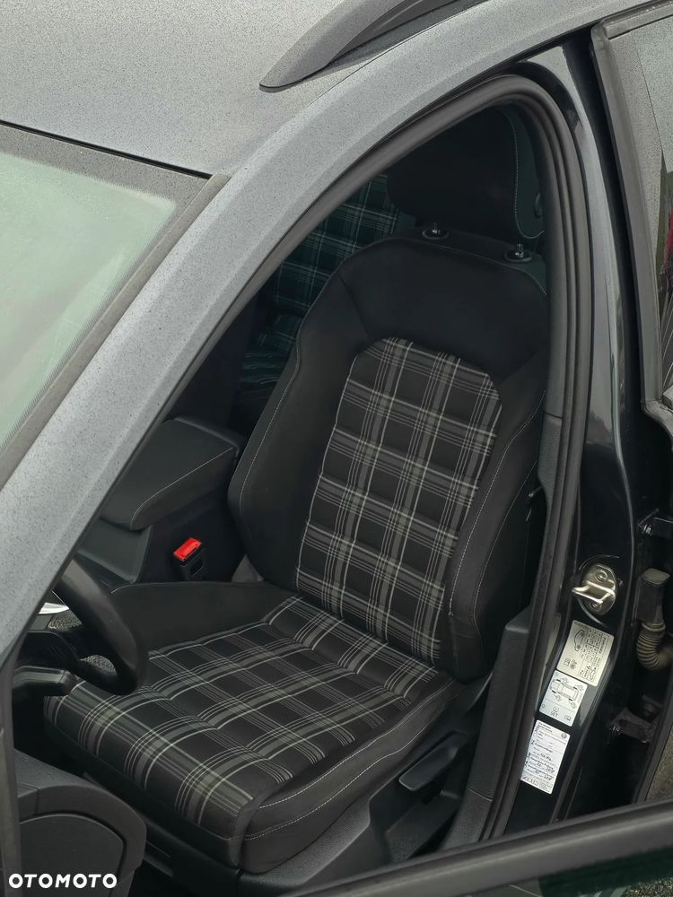 Volkswagen Golf GTD (BlueMotion Technology) DSG - 27