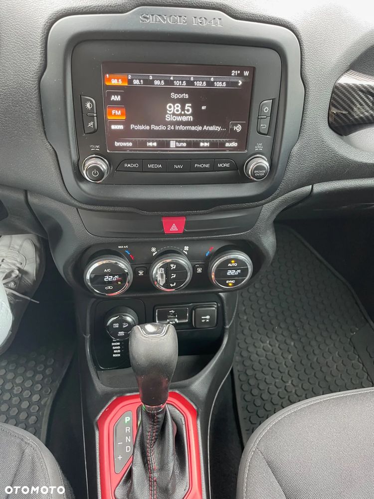 Jeep Renegade - 16
