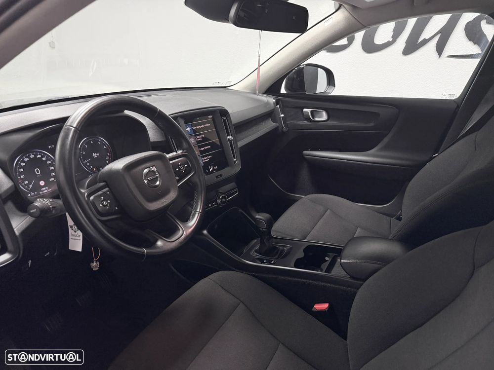 Volvo XC 40 1.5 T2 Momentum Plus - 18
