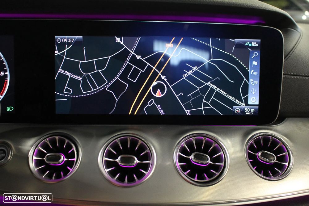 Mercedes-Benz E 200 d AMG Line - 34