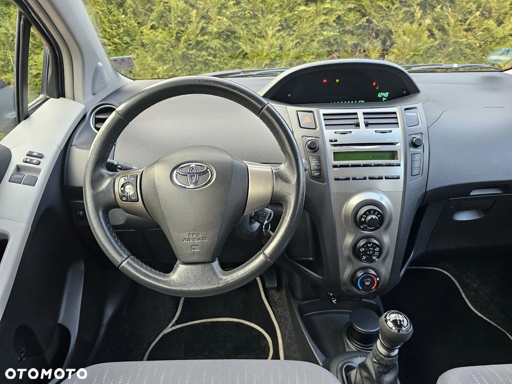 Toyota Yaris 1.33 VVT-i Life - 27