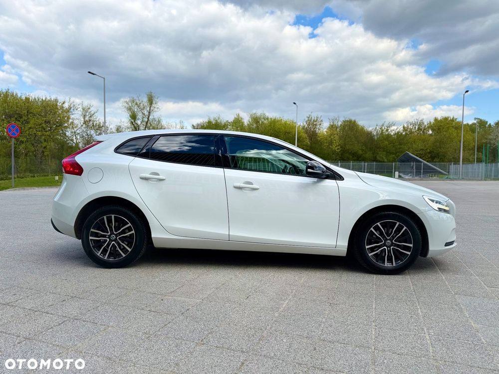 Volvo V40 D2 Drive-E SCR Momentum - 16