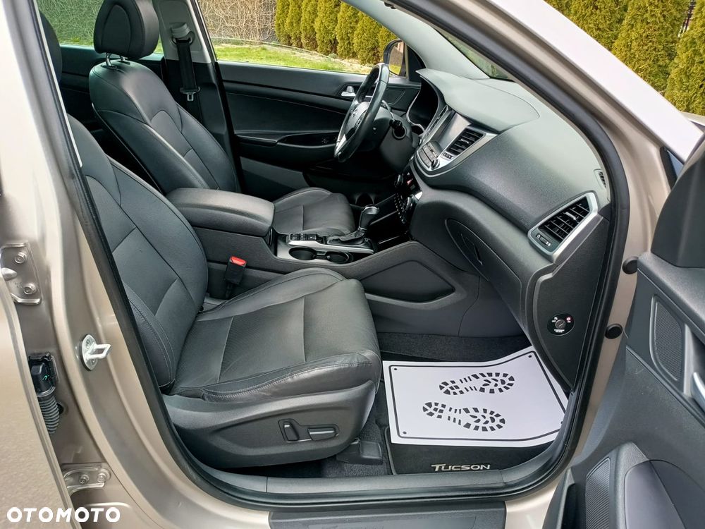 Hyundai Tucson blue 1.7 CRDi 2WD DCT Premium - 29