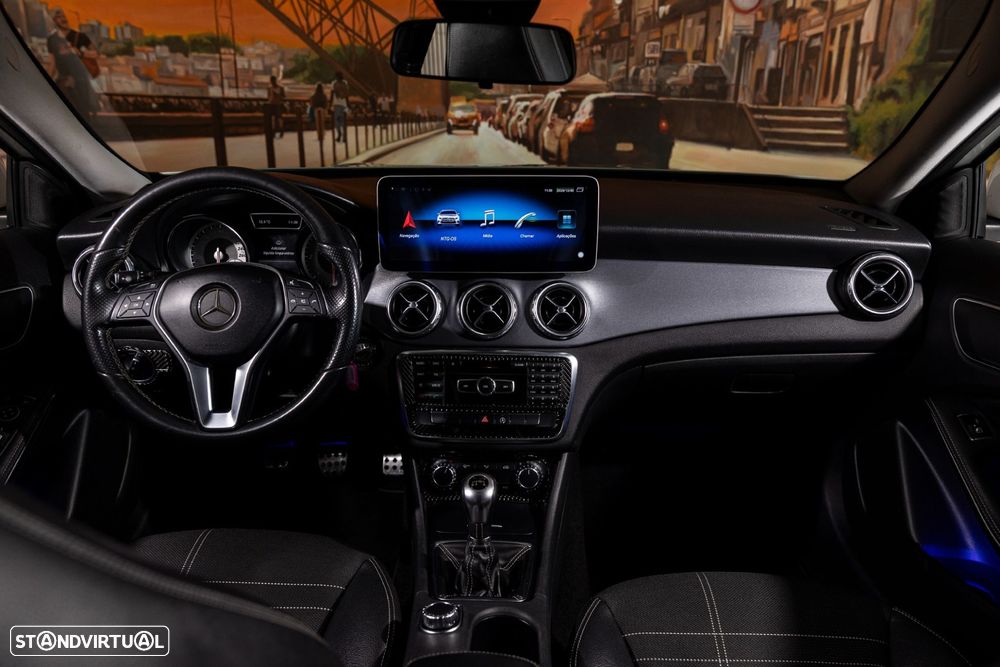 Mercedes-Benz GLA 200 d Urban - 10