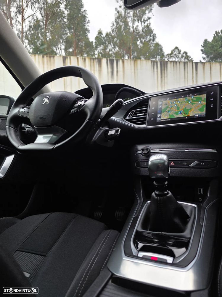 Peugeot 308 1.6 BlueHDi Allure J17 - 42