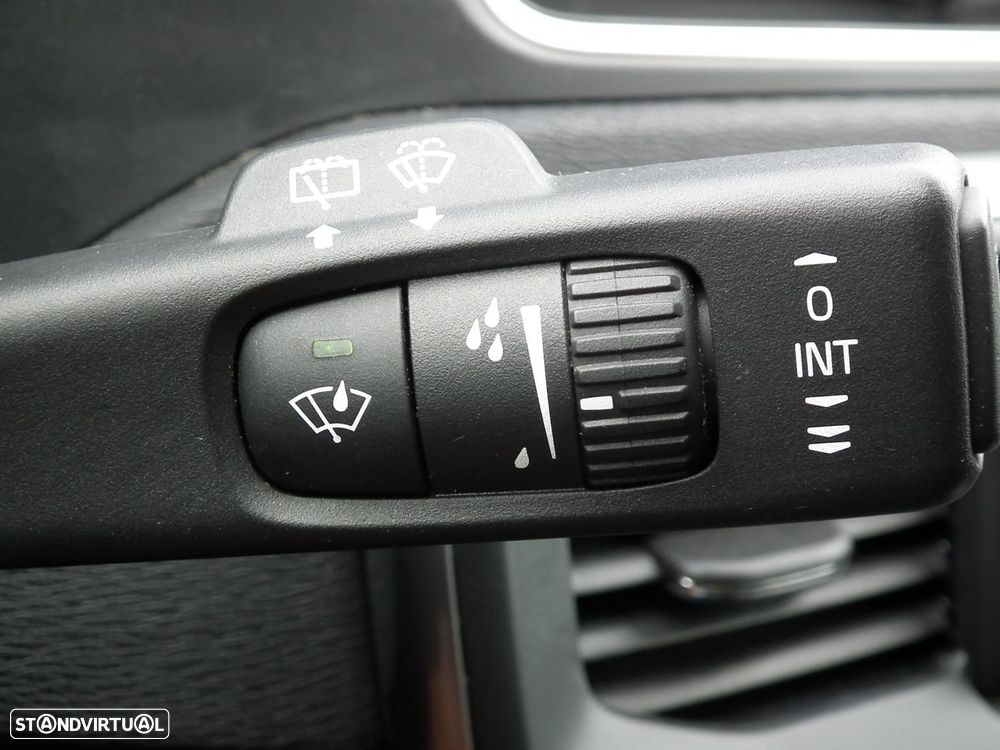 Volvo V40 1.6 D2 Momentum - 23
