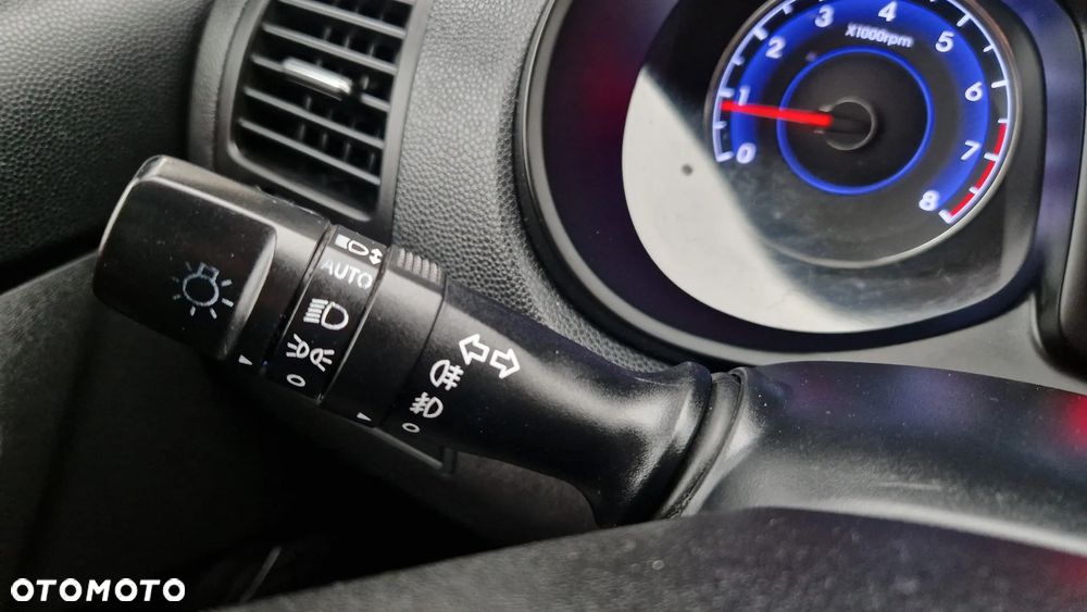 Hyundai ix20 1.4 blue Comfort - 14