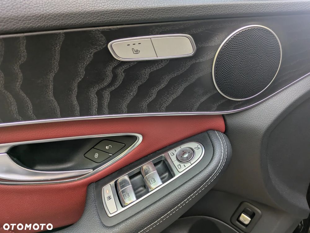 Mercedes-Benz Klasa C 250 d 4Matic 9G-TRONIC AMG Line - 19