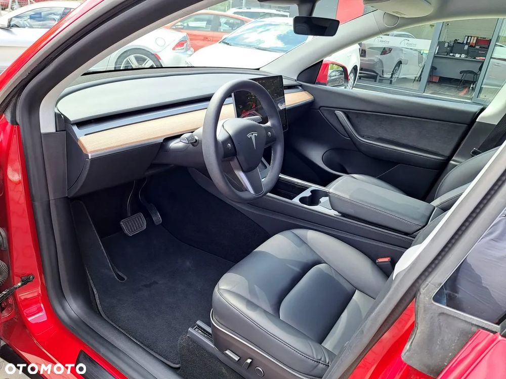 Tesla Y Model Long Range Dual Motor AWD - 14