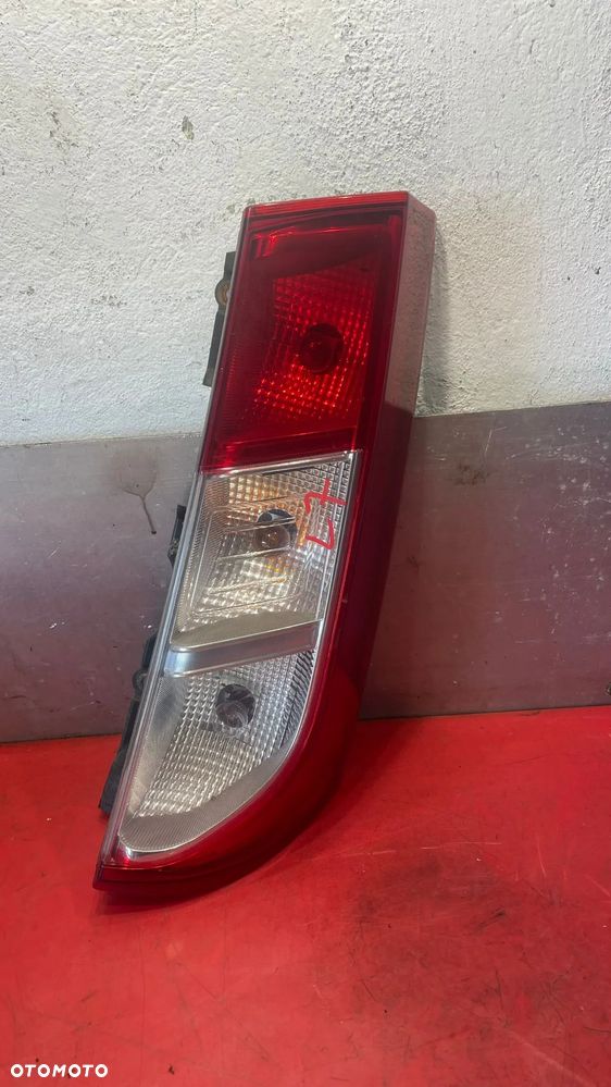 DACIA DOKKER  LEWA TYLNA LAMPA - 5