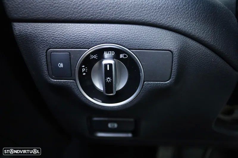 Mercedes-Benz CLA 180 d Urban - 16