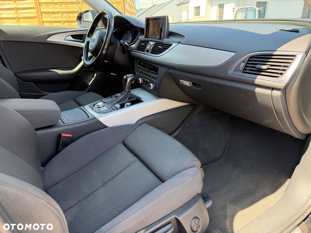 Audi A6 Avant 2.0 TDI Ultra S tronic - 32