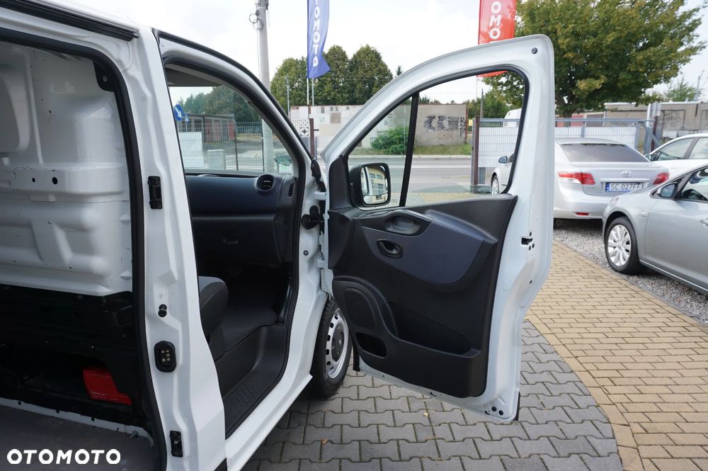 Opel Vivaro - 22