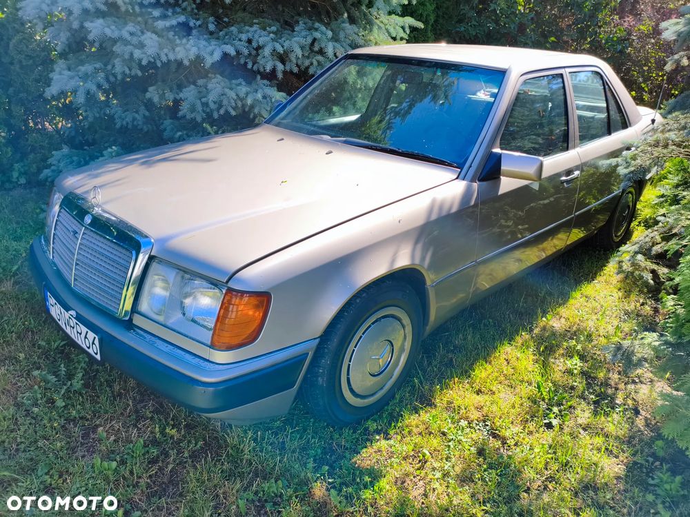 Mercedes-Benz W124 (1984-1993) ver-standard - 17