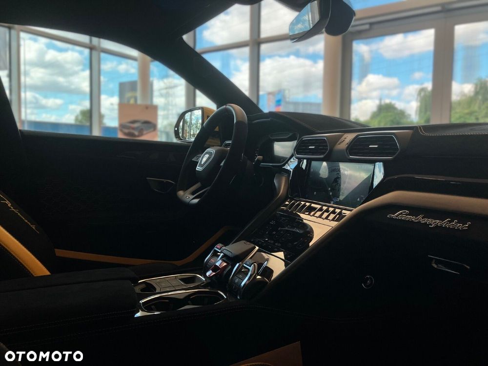 Lamborghini Urus - 6